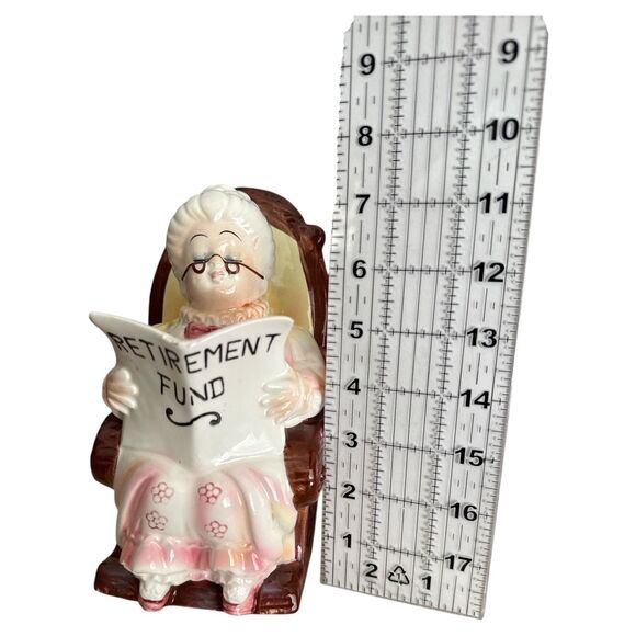 VTG Leffton Retirement Fund Banks Pair – Grandma Grandpa Japan w/ Stoppers - Picture 2 of 16